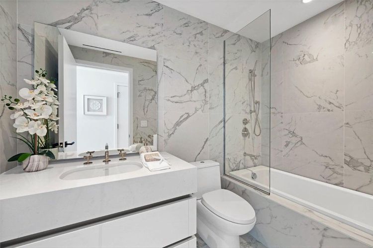 Four Seasons Private Residences #803 image #34