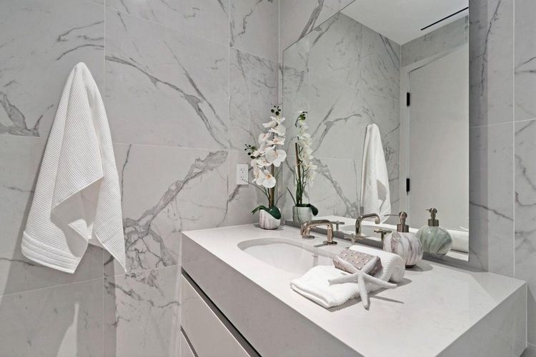 Four Seasons Private Residences #803 image #35