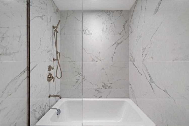 Four Seasons Private Residences #803 image #36