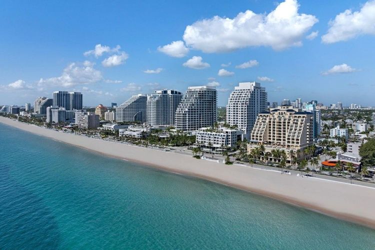 Four Seasons Private Residences #803 image #55