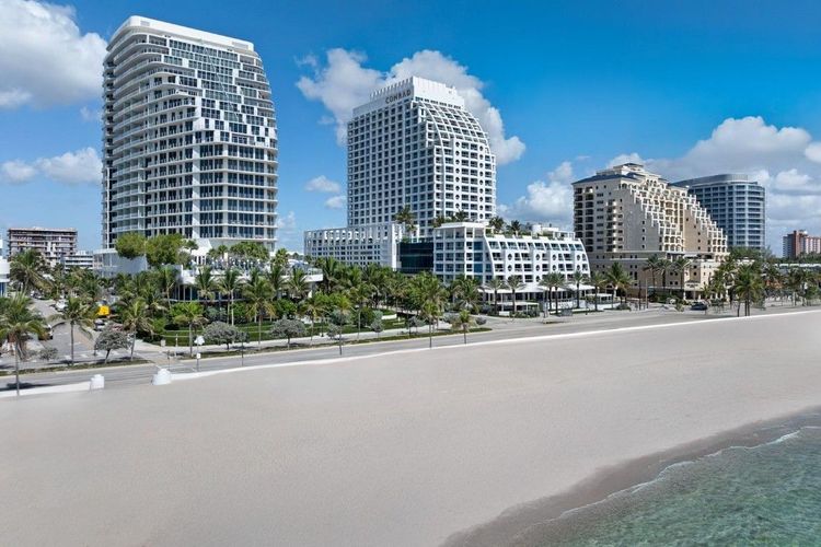 Four Seasons Private Residences #803 image #59