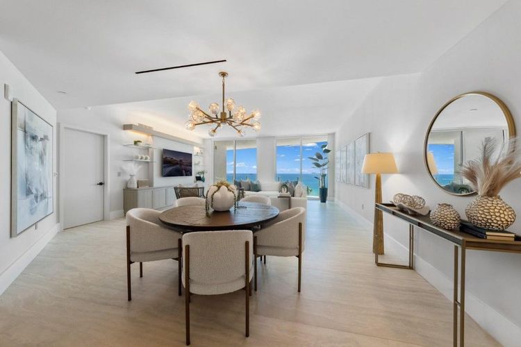 Four Seasons Private Residences #803 image #6