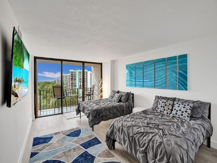 200 Leslie Condo #723 image #19