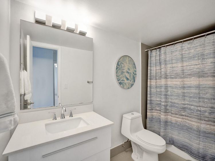 200 Leslie Condo #723 image #26