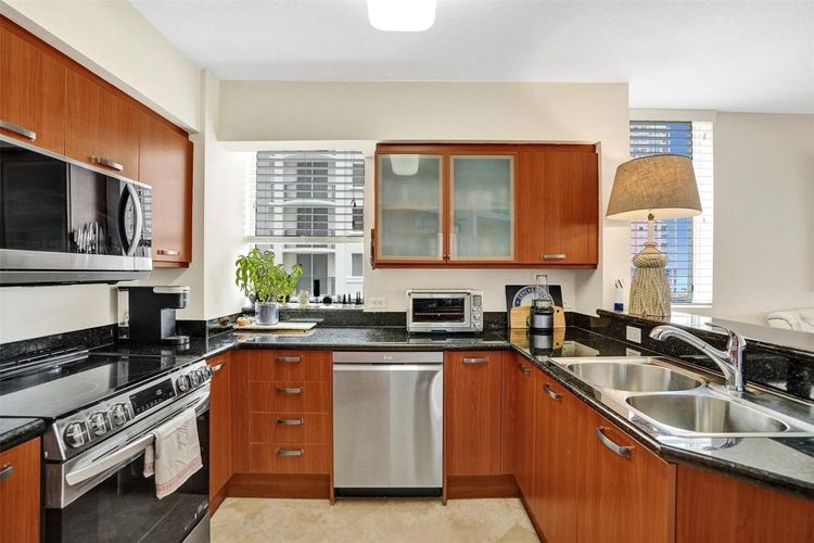 The Vue #1005 image #11