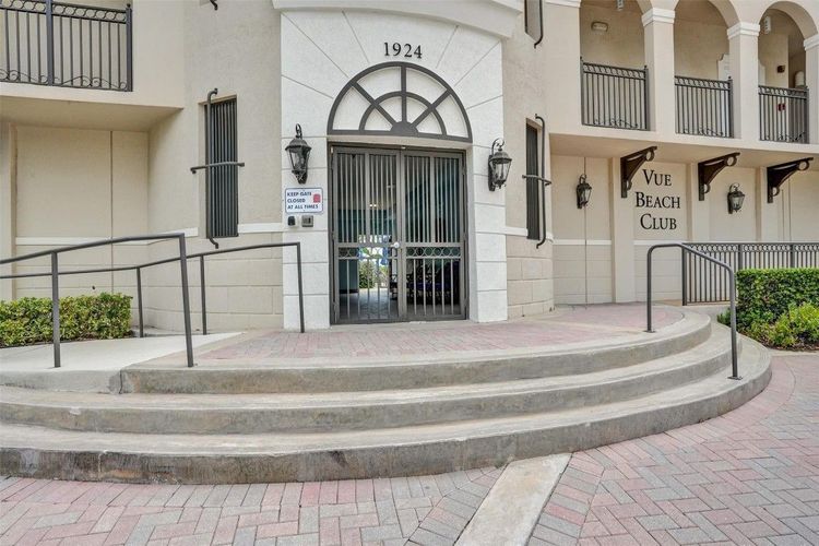 The Vue #1005 image #45