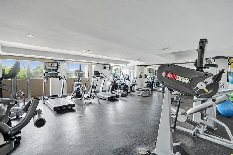 The Vue #1005 image #56