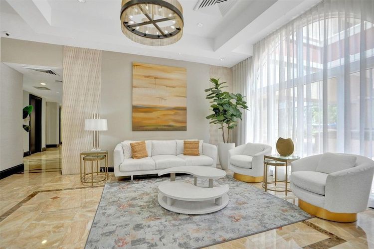 The Vue #1005 image #62