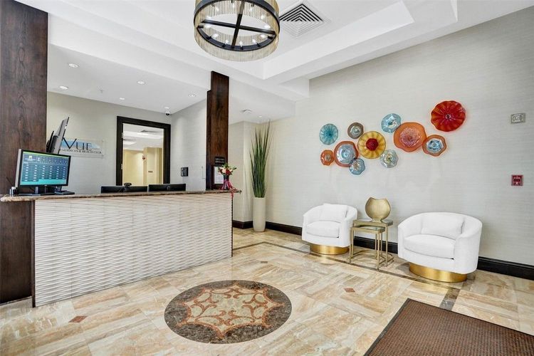 The Vue #1005 image #64