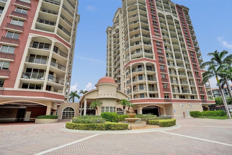 The Vue #1005 image #65