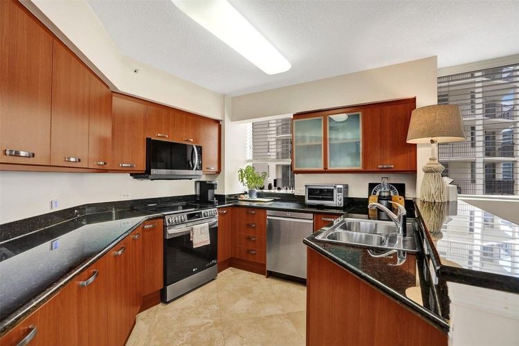 The Vue #1005 image #66