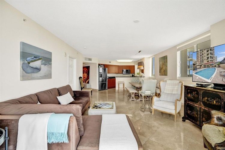 The Vue #1005 image #67