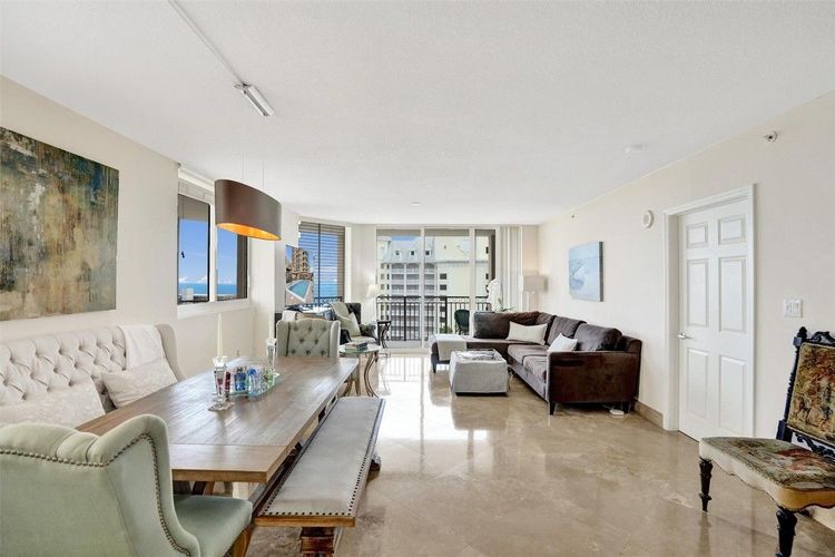 The Vue #1005 image #70