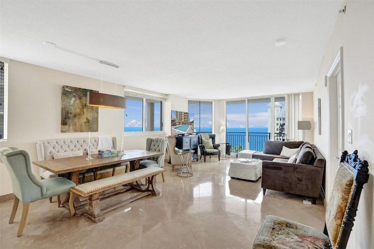 The Vue #1005 image #72