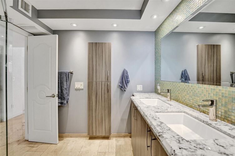 The Corinthian #11c image #12