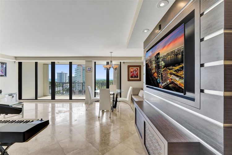 The Corinthian #11c image #23