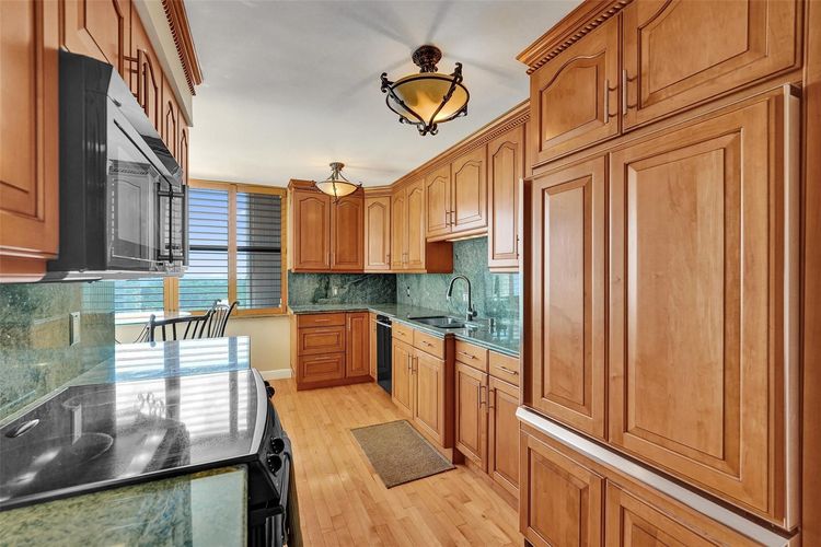 The Corinthian #11c image #41