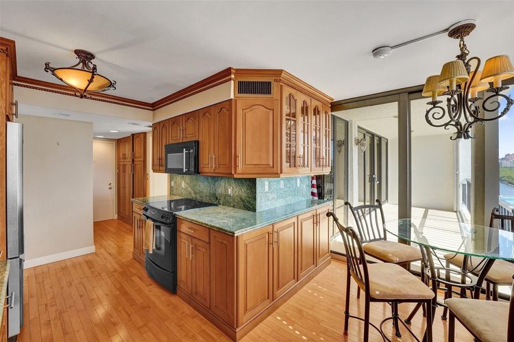 The Corinthian #11c image #49