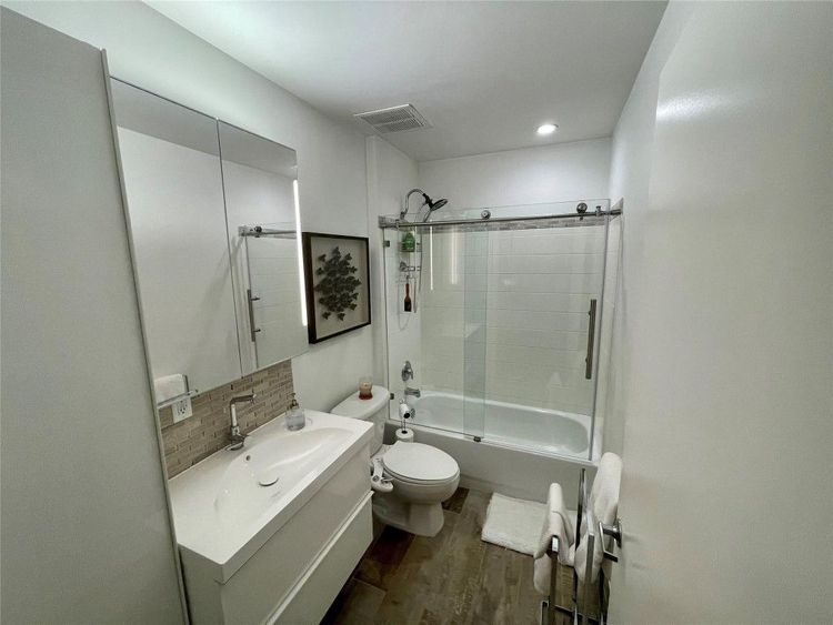 The Yorker #1006 image #34