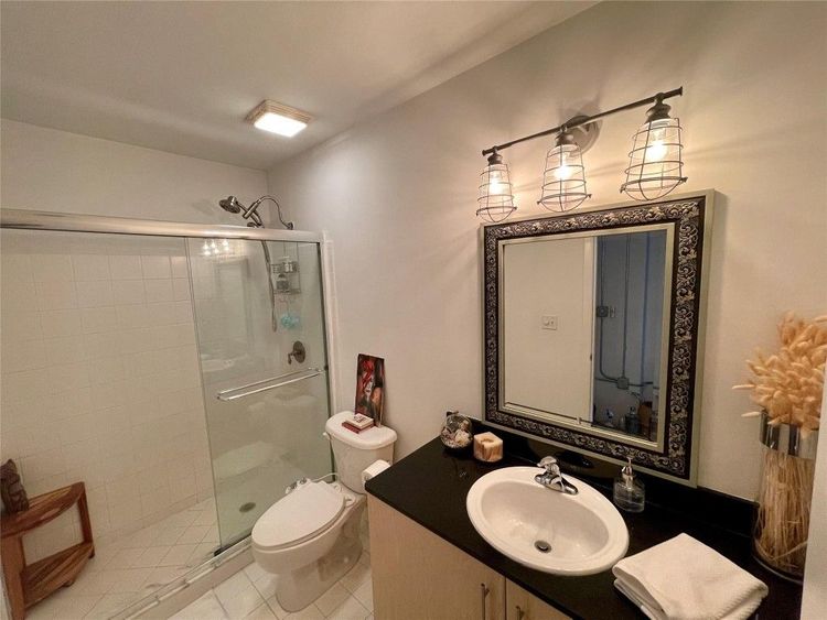 The Yorker #1006 image #41