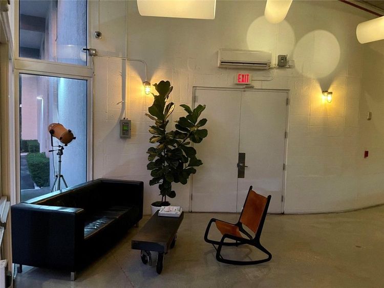 The Yorker #1006 image #47