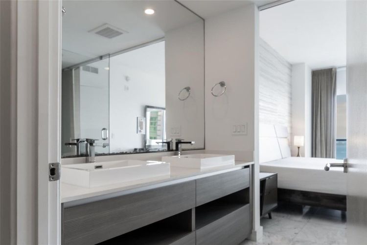 Icon Bay #3407 image #10