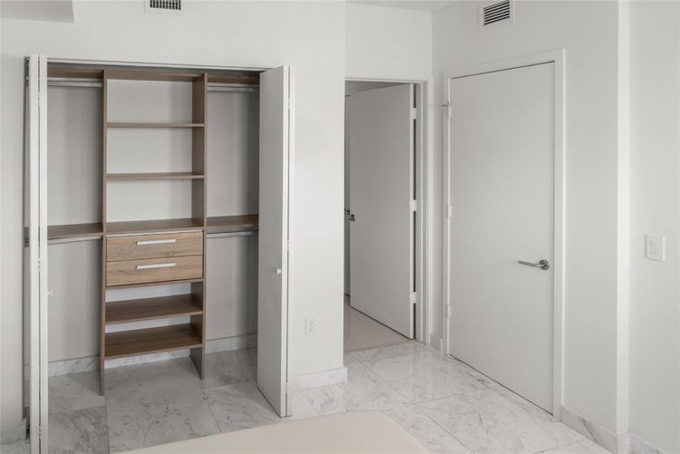 Icon Bay #3407 image #16