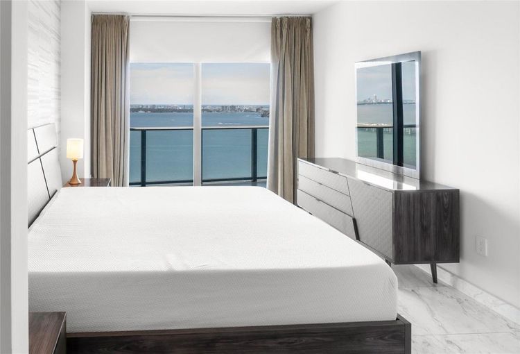 Icon Bay #3407 image #7