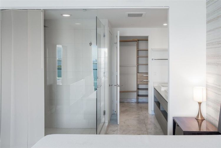 Icon Bay #3407 image #9