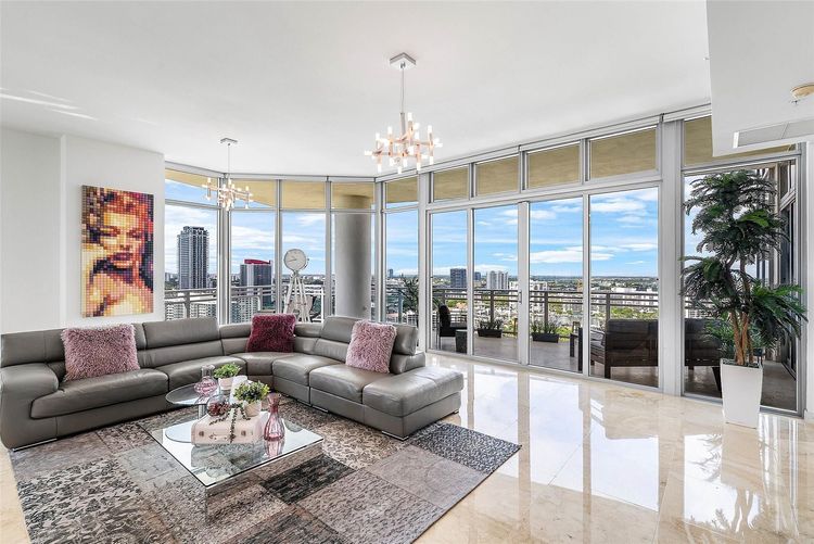Diplomat Residences #2605 image #12