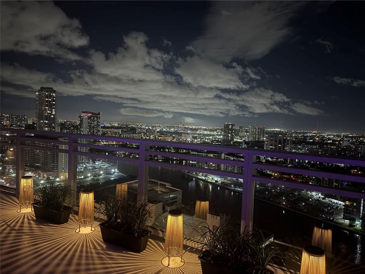 Diplomat Residences #2605 image #19