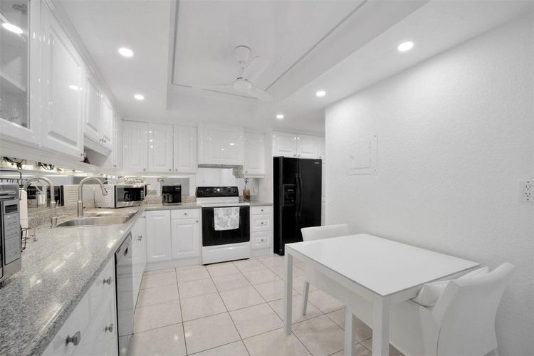 Playa Del Mar #415 image #10