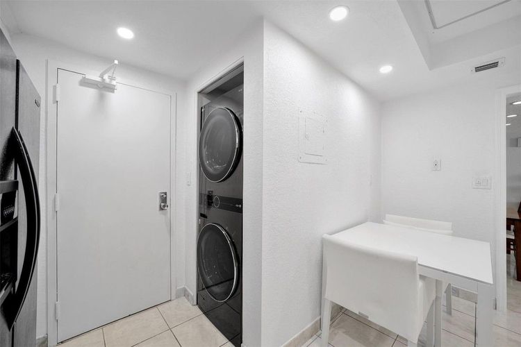 Playa Del Mar #415 image #13