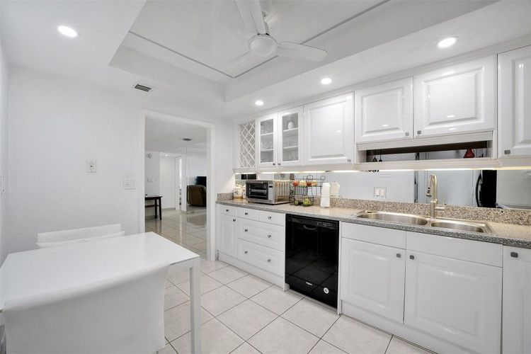 Playa Del Mar #415 image #15