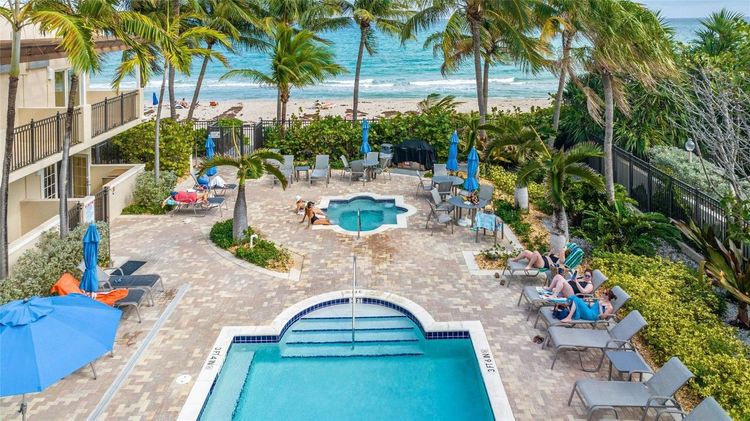 The Vue #1605 image #33