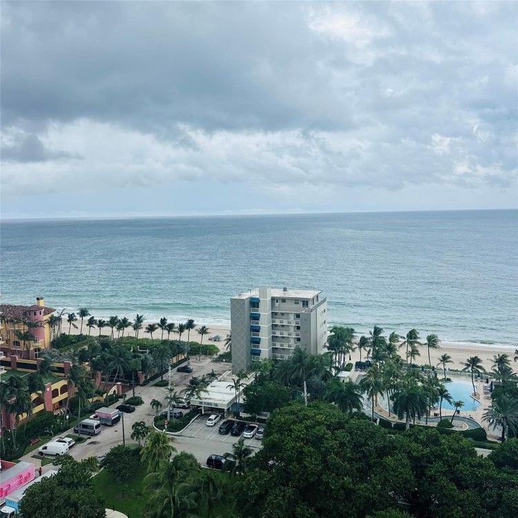 The Vue #1605 image #41