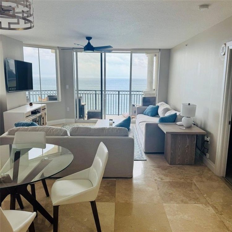 The Vue #1605 image #6