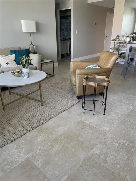 Hollywood Towers #605 image #13