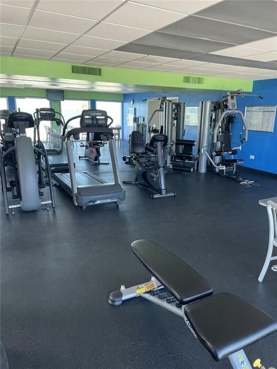 Hollywood Towers #605 image #19