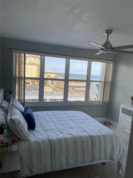 Hollywood Towers #605 image #9