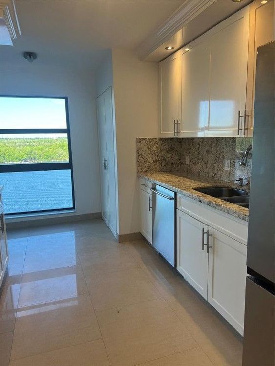 Yacht Harbour Villas #503 image #10