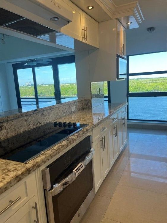 Yacht Harbour Villas #503 image #11