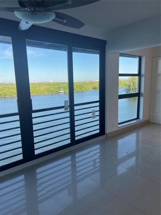 Yacht Harbour Villas #503 image #16