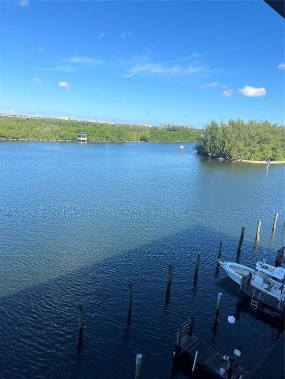 Yacht Harbour Villas #503 image #24