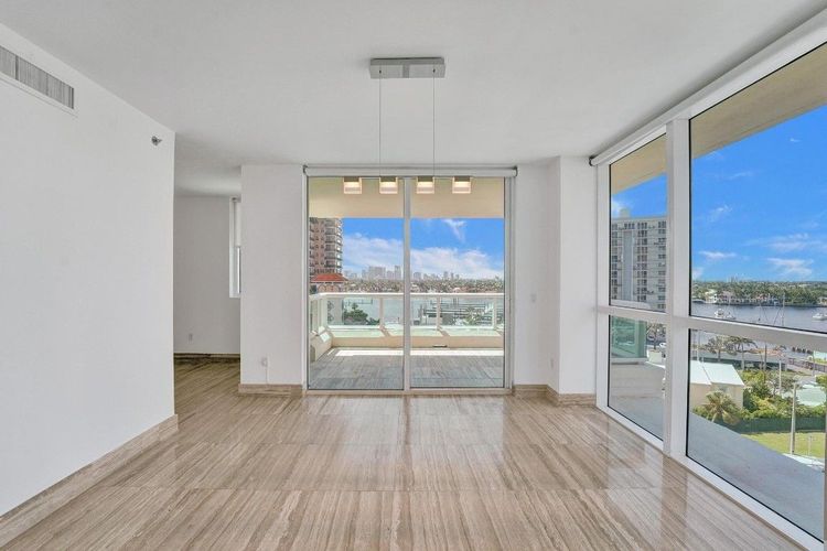 Las Olas Beach Club #806 image #12