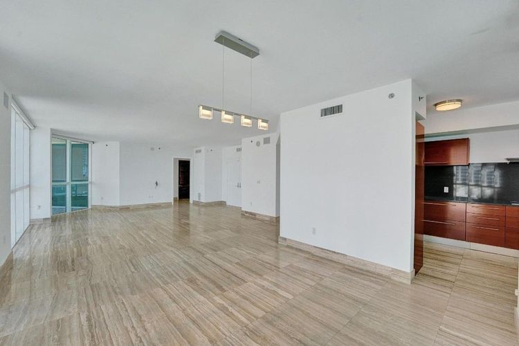 Las Olas Beach Club #806 image #13