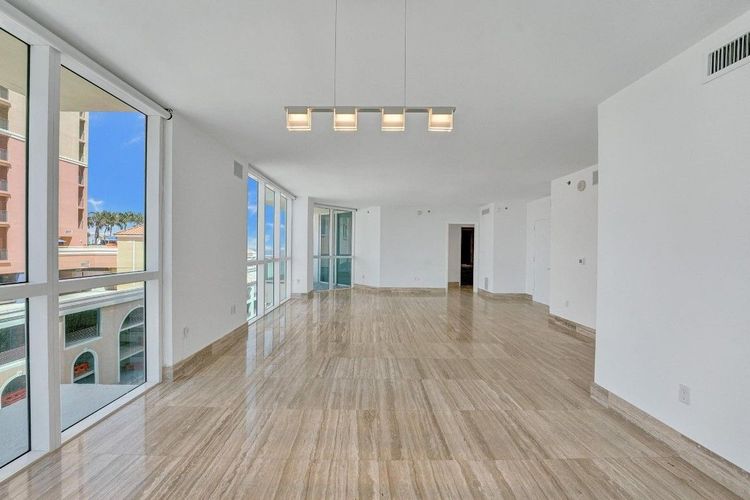 Las Olas Beach Club #806 image #14