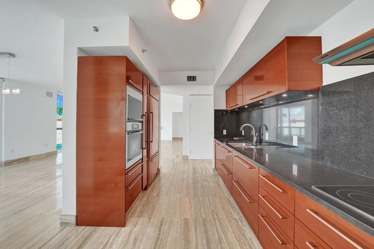 Las Olas Beach Club #806 image #23