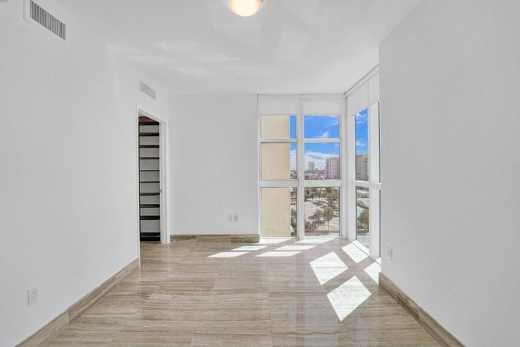 Las Olas Beach Club #806 image #32