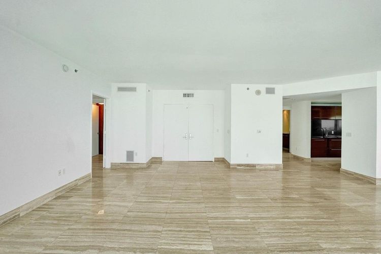 Las Olas Beach Club #806 image #8